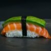 Saumon avocat 2 pieces (sushi)